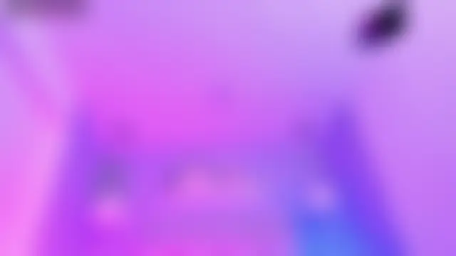 Lucy_Williiams: δωμάτιο απευθείας συνομιλίας