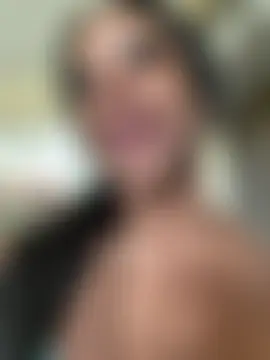 TikaMoon Show in webcam