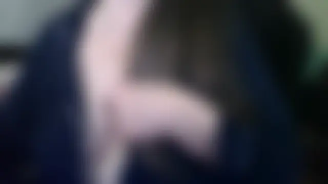 justerotiq: διαδικτυακό σόου στην κάμερα