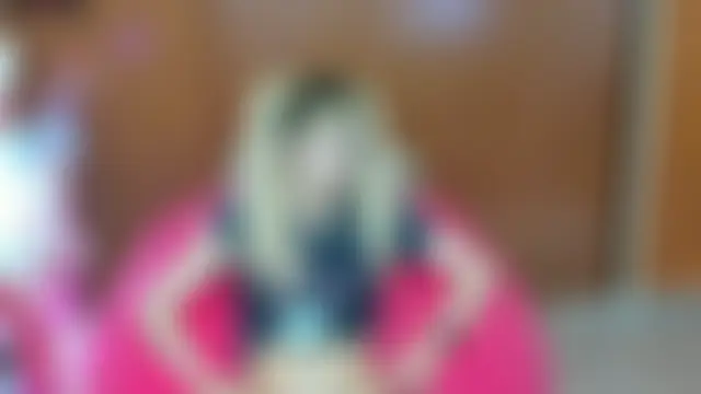 Skinygirl Chat Room in diretta