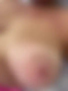 BettyBlondy: διαδικτυακό σόου στην κάμερα