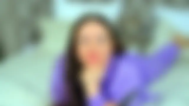 ElinaBellucci 실시간 채팅방