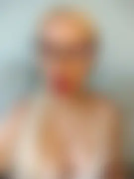 Seks show uživo modela Mazlik27 na kameri