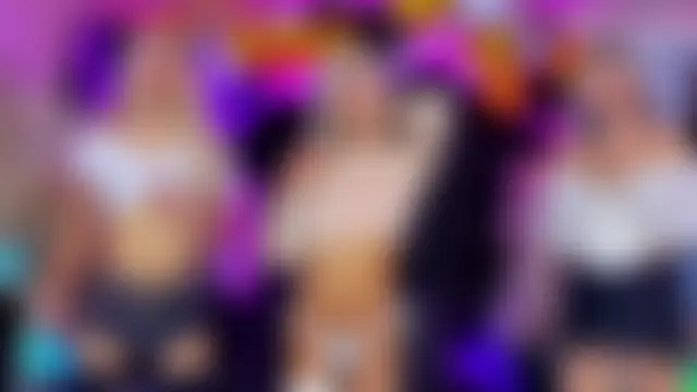 Queens_Wonders_Blonders Webcamshow