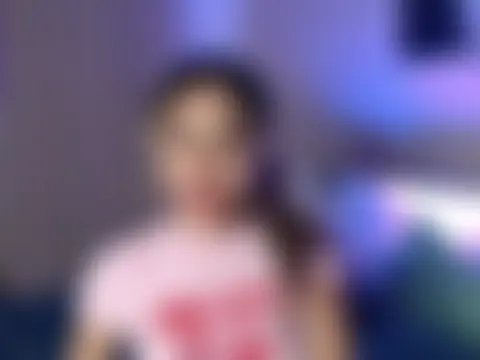 lilypeachxx élő chatszobája