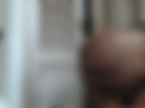 Chatroom XXX en direct de CurvyAssXX21