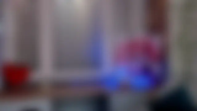 OssieCrews Show in webcam