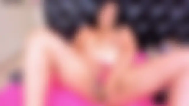 Mia_tits' Live Webcam Chat