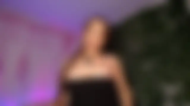 Phòng Chat Trực Tiếp RosseCollins