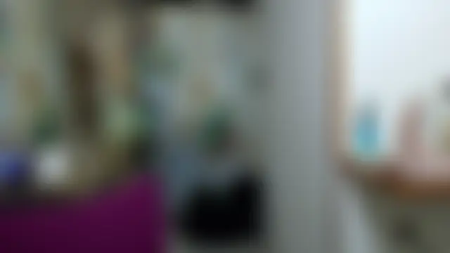 curly_greeneyed's Live XXX Chat