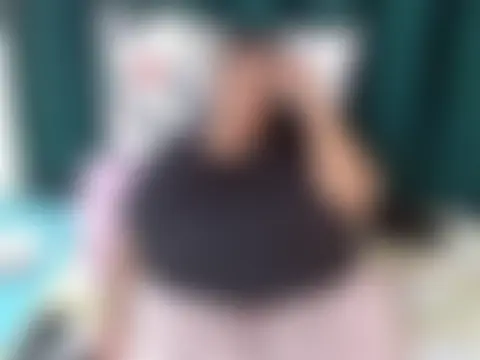 CaramelMelons78 在線直播表演