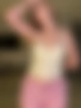 Nura_n_Sarahn Webbikameraesitys