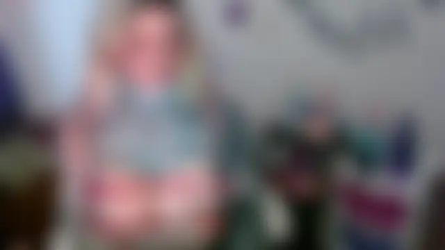 SLOPPYTITSS' Live XXX Chat