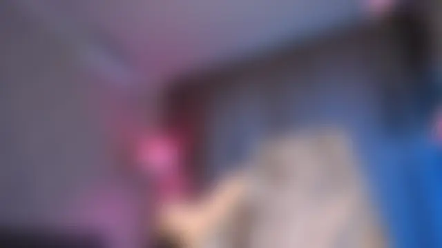 Juicy_Vikki Adlı Modelin Canlı XXX Sohbeti