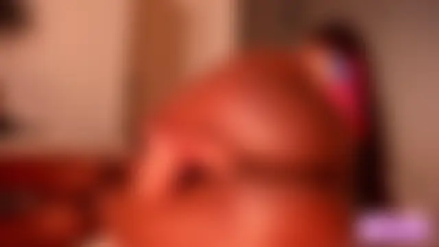 sugar-mirie: διαδικτυακό σόου στην κάμερα