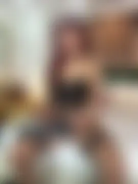 MonicaMoret Show in webcam