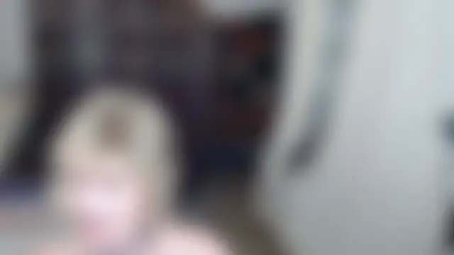 Seks show uživo modela SindeeDix na kameri