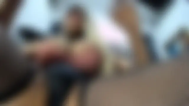 Show modela laura_fit na web-kameri