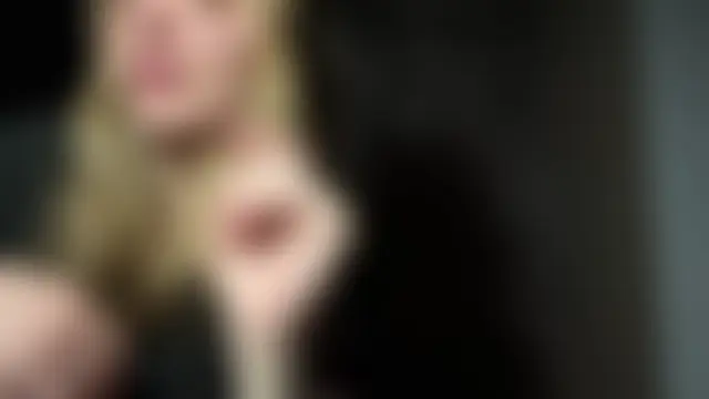 Pertunjukan Kamera Web NariaJess