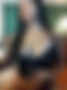 FallsForHerSmile Chat XXX live