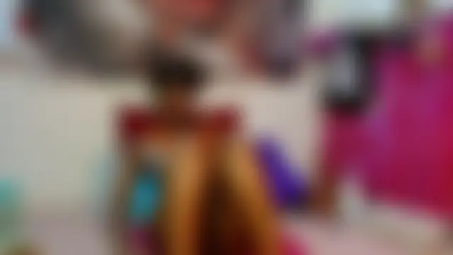 Moreish-06 Adlı Modelin Canlı Sohbet Odası