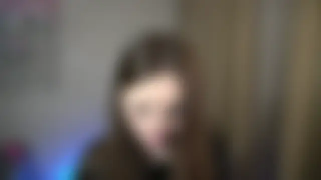 CrystalBlissiのライブXXXチャット