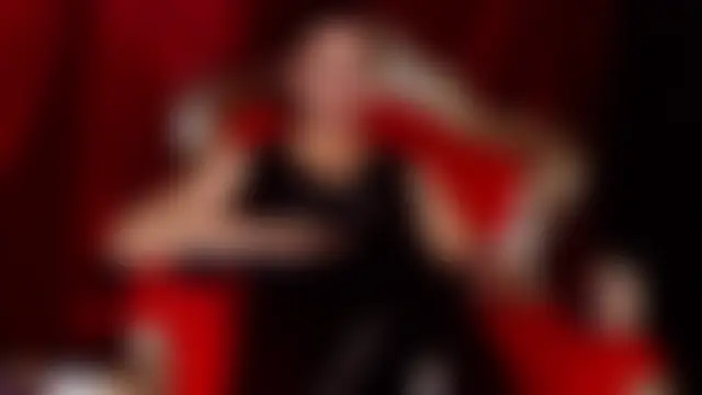 GoddessMonika: онлайн-секс-чат