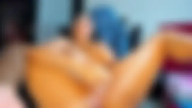 LuciaoregonのライブXXXチャット