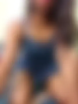 Riya_R24's Webcam Show