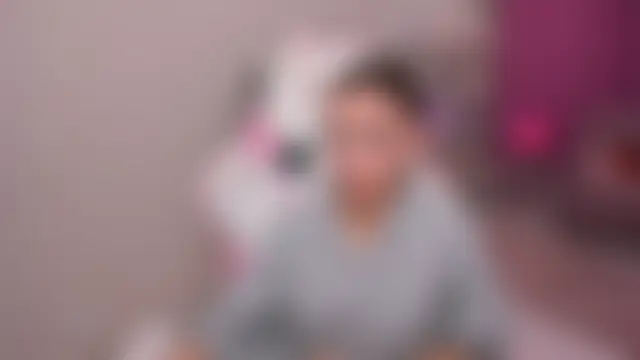 EllaCurtis 现场XXX聊天