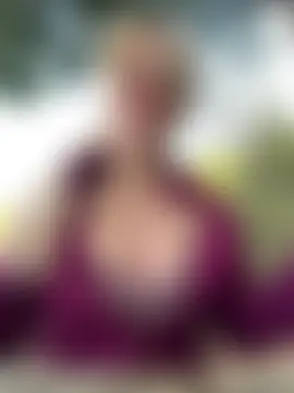 SherryOutdoor1 Show Webcam