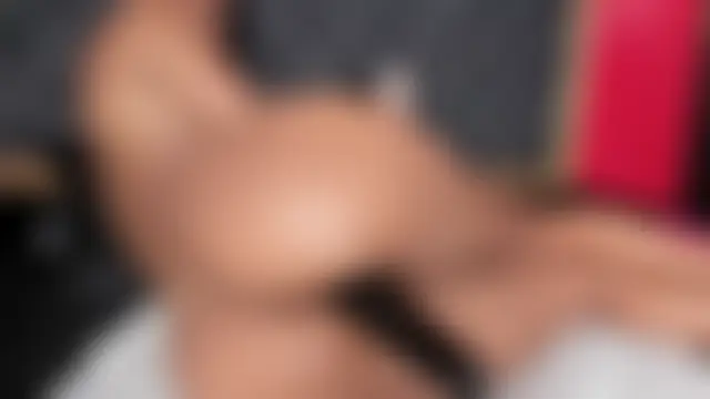 YayaHilton Adlı Modelin Canlı XXX Sohbeti