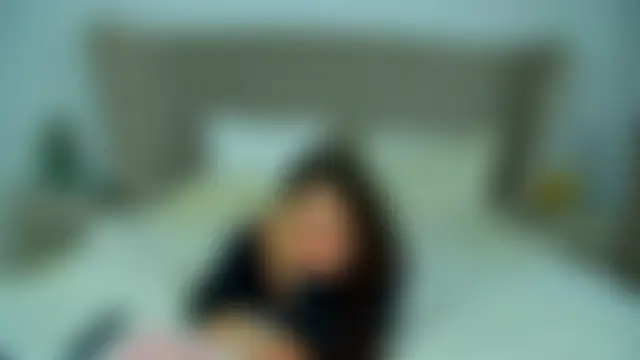 ElinaBellucci élő chatszobája