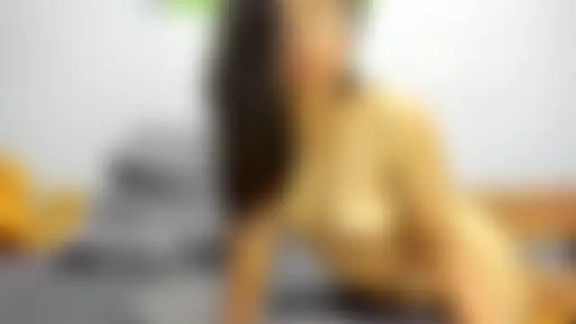 loveley_jenny Show in webcam