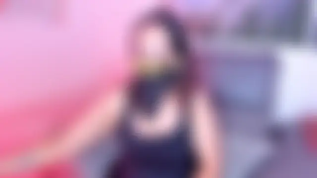 Jadde_hamad: διαδικτυακό σόου στην κάμερα