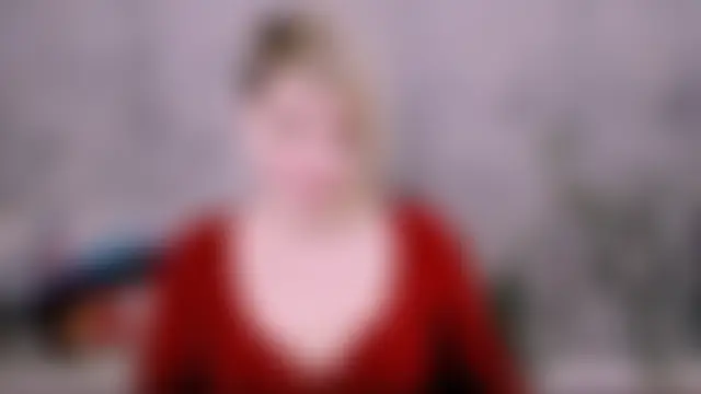 Djullia 라  이브 XXX 채팅