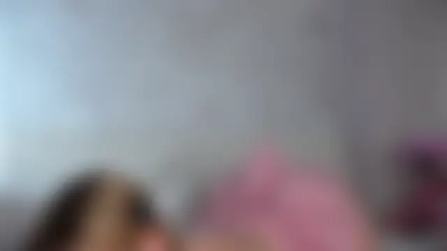 SunnivaCoviln Webbikameraesitys