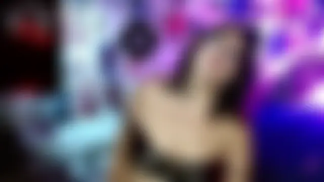 Roxy_f_w Adlı Modelin Canlı XXX Sohbeti