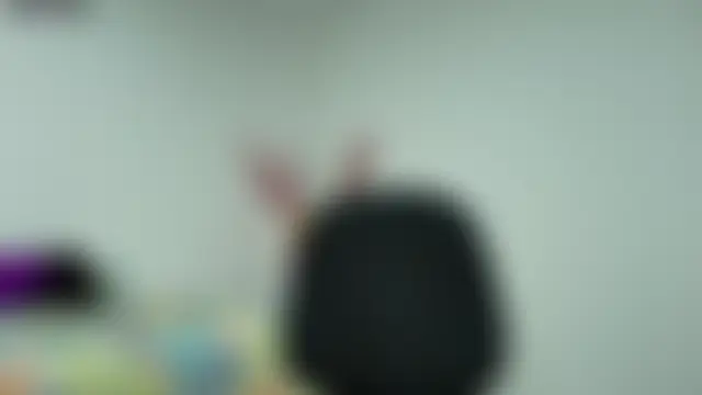 roosjasmin: διαδικτυακό σόου στην κάμερα