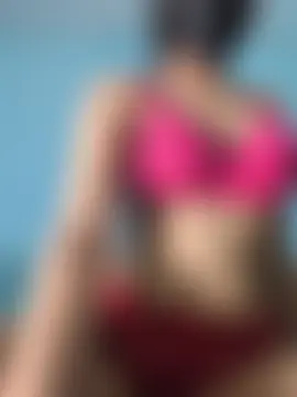 alexa7k7: διαδικτυακό σόου στην κάμερα