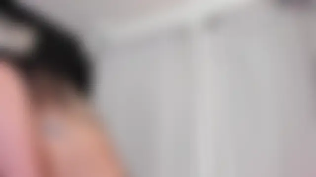 Emiiily_ Show in webcam