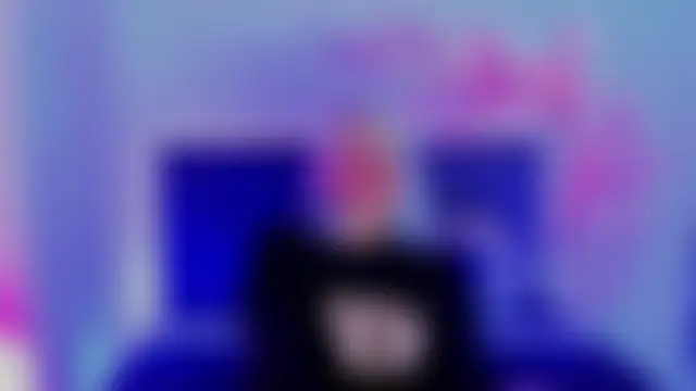 JoannLowe's Live XXX Chat