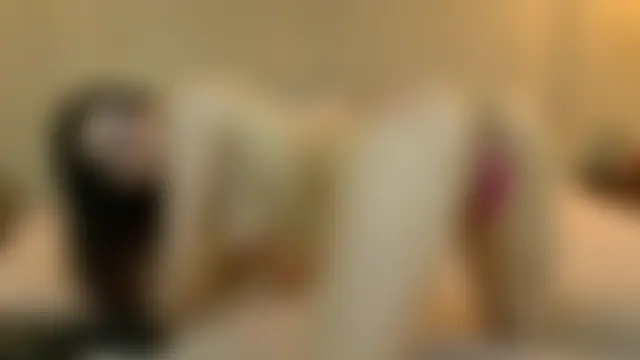 EllieWest Webcam show