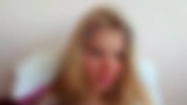 Chat XXX en directo de HornyElena