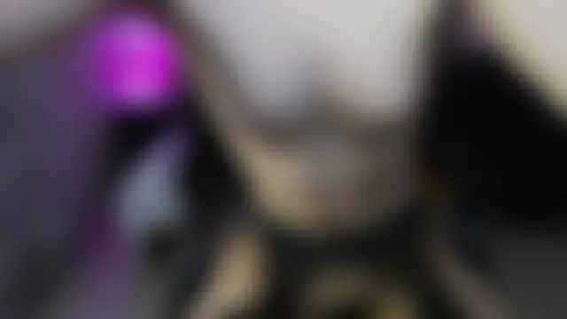 Kriss_brunette_5's Live XXX Chat