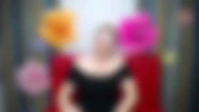 EmiliaGree Adlı Modelin Canlı XXX Sohbeti