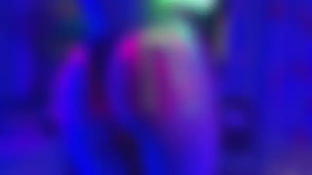 Pertunjukan Kamera Web ElfredaTupy