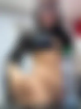 Seks show uživo modela Dafnelys na kameri