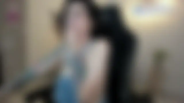 laurasophya's Live Chat Room