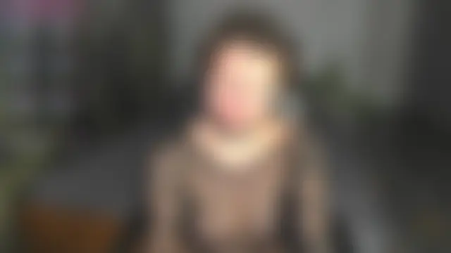 SaraFraays Show in webcam